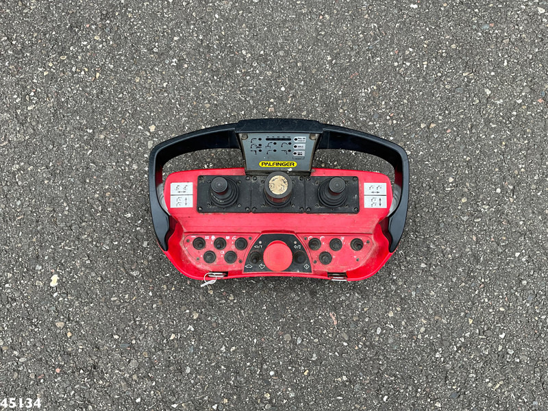 Vilkikas Iveco Stralis AD410T44 8x4 Palfinger 44 Tonmeter laadkraan + Fly-Jib Just 222.398 km!: foto 9 Vilkikas Iveco Stralis AD410T44 8x4 Palfinger 44 Tonmeter laadkraan + Fly-Jib Just 222.398 km!: foto 9