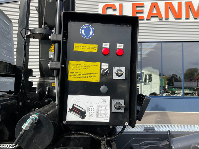Volvo FM 460 8x2 Hiab 25 Tonmeter laadkraan lizingą Volvo FM 460 8x2 Hiab 25 Tonmeter laadkraan: foto 10