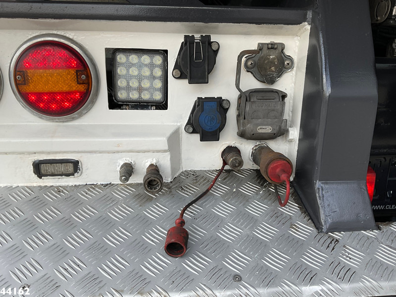 Sunkvežimis su kranu Volvo FM 500 Euro 6 HMF 50 Tonmeter laadkraan + Fly-Jib: foto 13