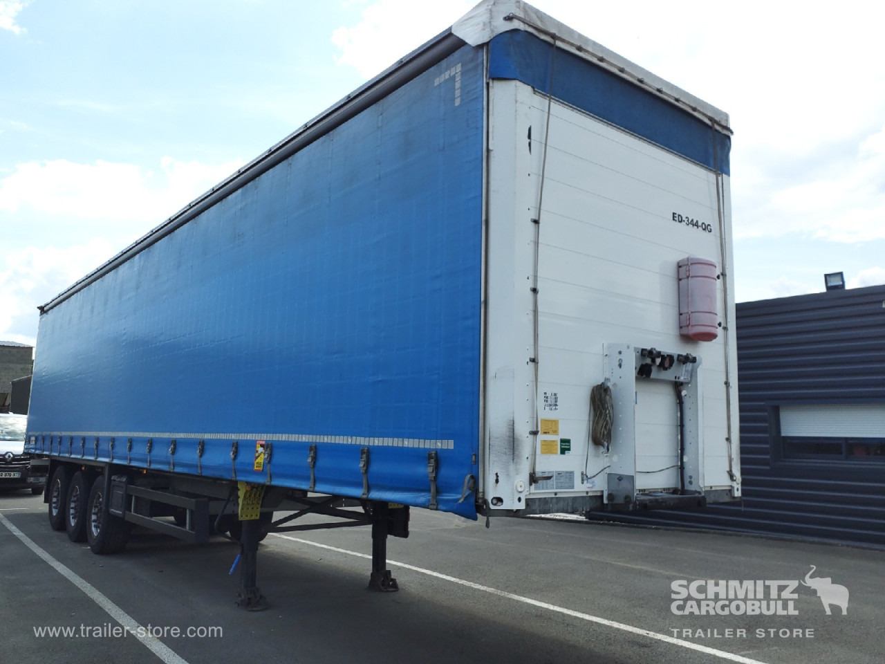 SCHMITZ Curtainsider Standard - Tentinė puspriekabė: foto 1 SCHMITZ Curtainsider Standard - Tentinė puspriekabė: foto 1