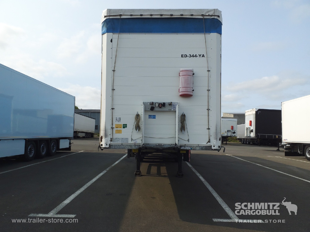 SCHMITZ Curtainsider Standard - Tentinė puspriekabė: foto 5 SCHMITZ Curtainsider Standard - Tentinė puspriekabė: foto 5