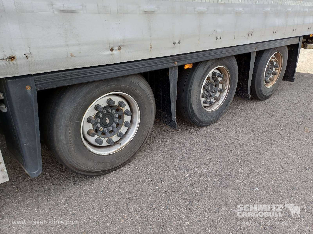 SCHMITZ Auflieger Curtainsider Mega - Tentinė puspriekabė: foto 4 SCHMITZ Auflieger Curtainsider Mega - Tentinė puspriekabė: foto 4