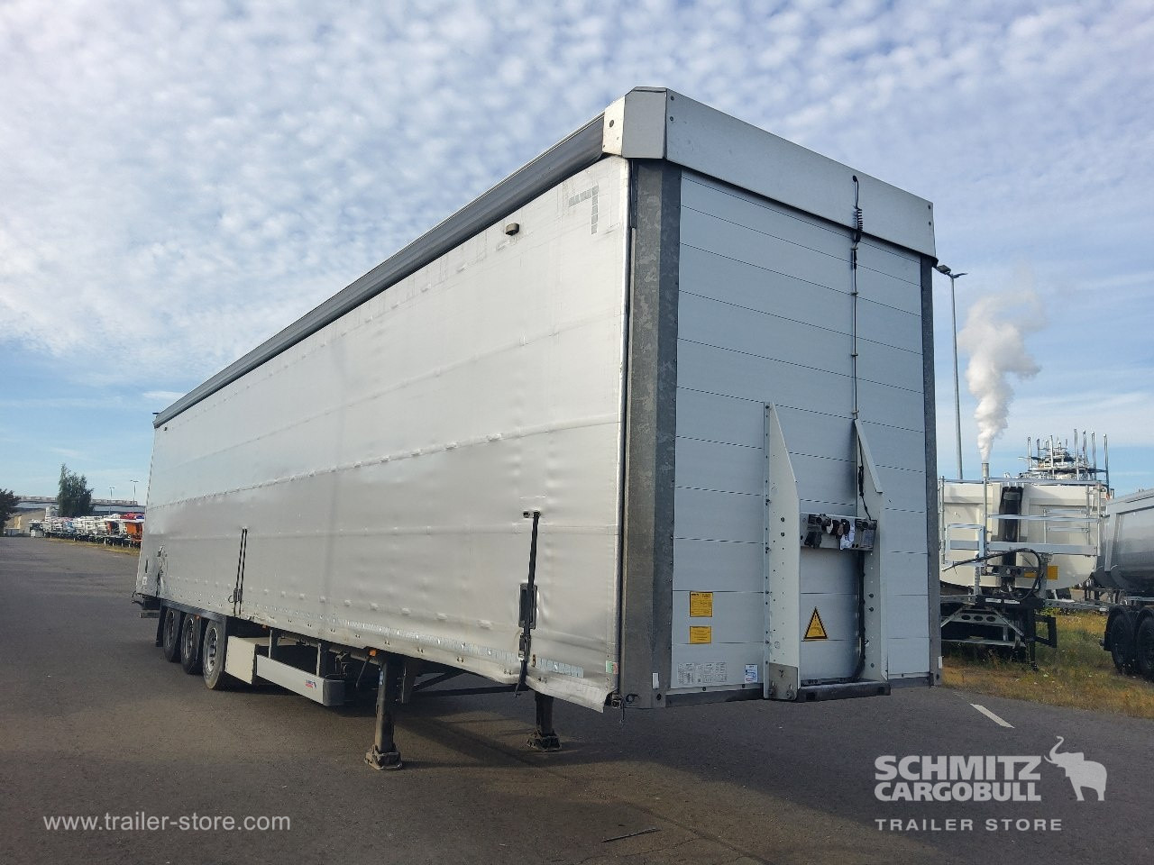 SCHMITZ Auflieger Curtainsider Mega - Tentinė puspriekabė: foto 1 SCHMITZ Auflieger Curtainsider Mega - Tentinė puspriekabė: foto 1