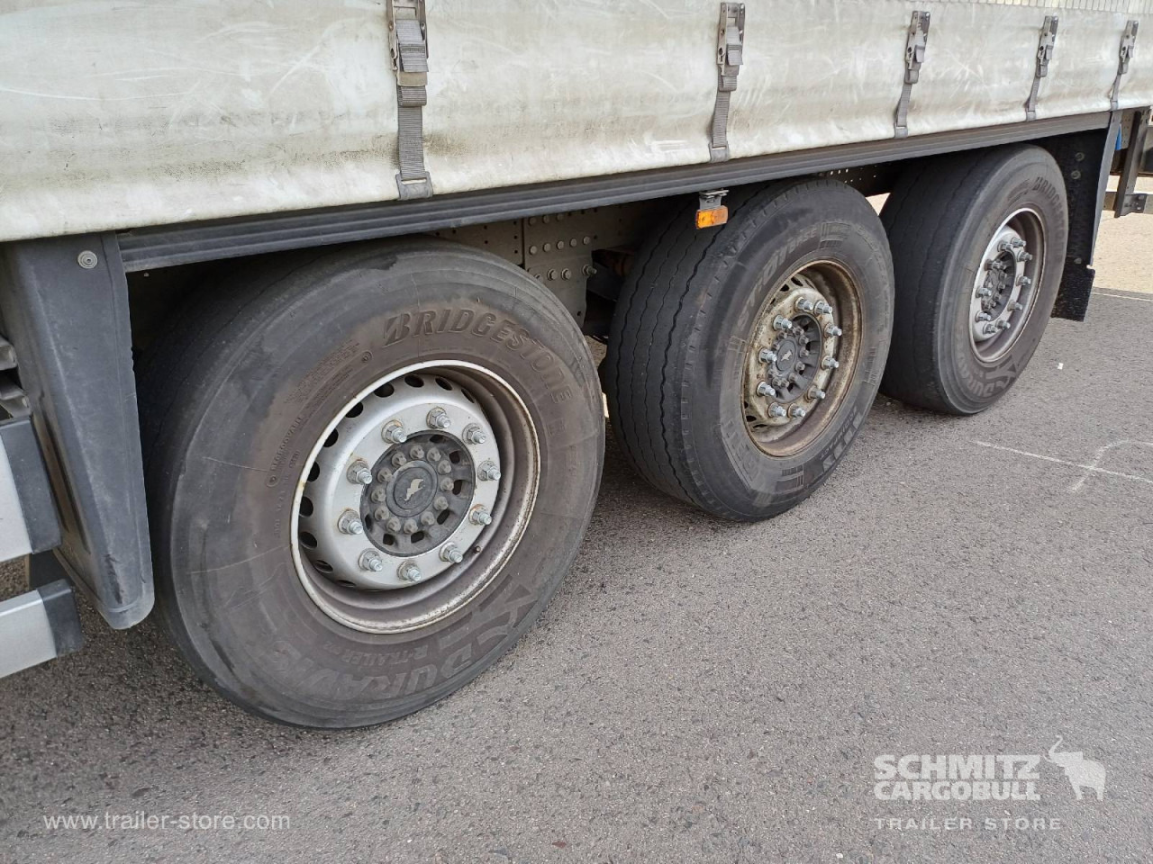 SCHMITZ Auflieger Curtainsider Standard - Tentinė puspriekabė: foto 4 SCHMITZ Auflieger Curtainsider Standard - Tentinė puspriekabė: foto 4