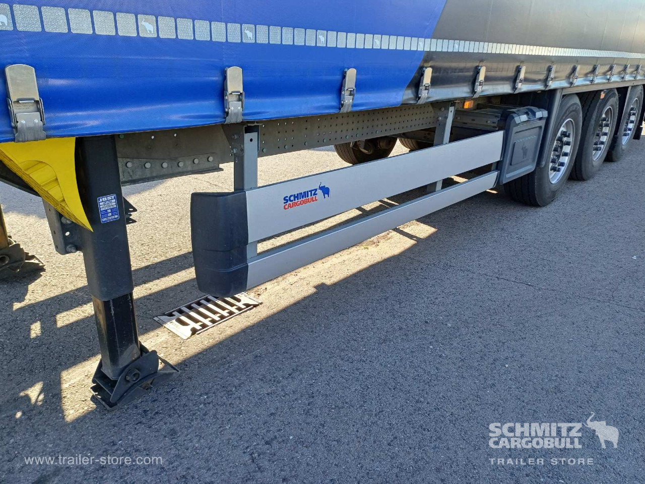 SCHMITZ Auflieger Curtainsider Standard - Tentinė puspriekabė: foto 4 SCHMITZ Auflieger Curtainsider Standard - Tentinė puspriekabė: foto 4