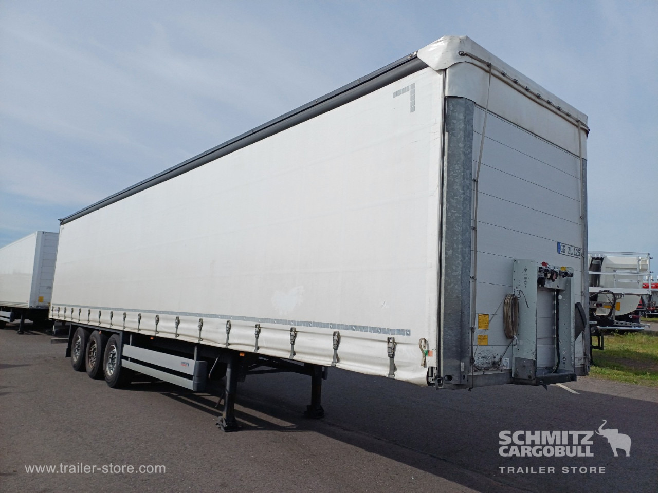 SCHMITZ Auflieger Curtainsider Standard - Tentinė puspriekabė: foto 1 SCHMITZ Auflieger Curtainsider Standard - Tentinė puspriekabė: foto 1