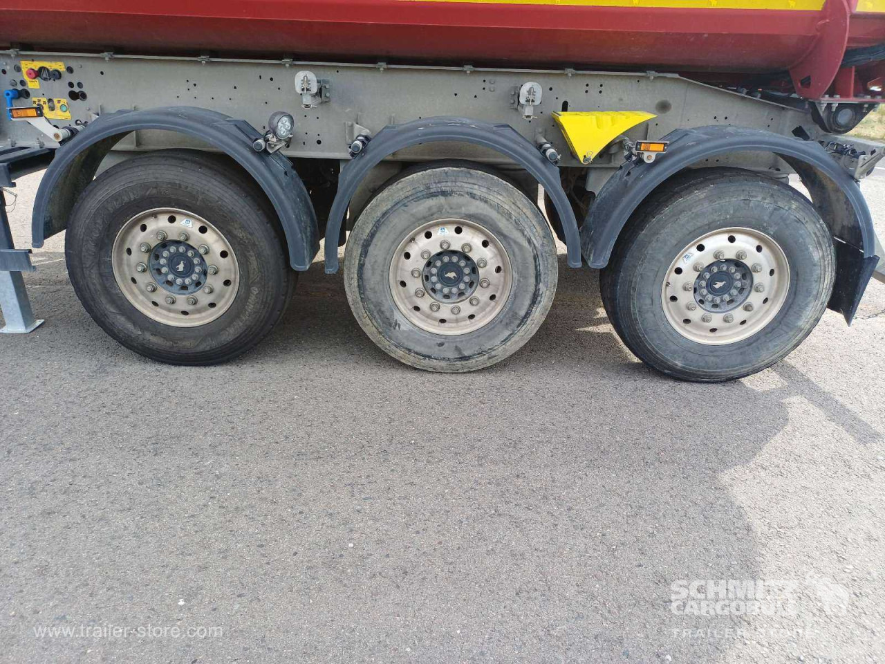 SCHMITZ Auflieger Kipper Stahlrundmulde 28m³ - Savivartis puspriekabė: foto 2 SCHMITZ Auflieger Kipper Stahlrundmulde 28m³ - Savivartis puspriekabė: foto 2
