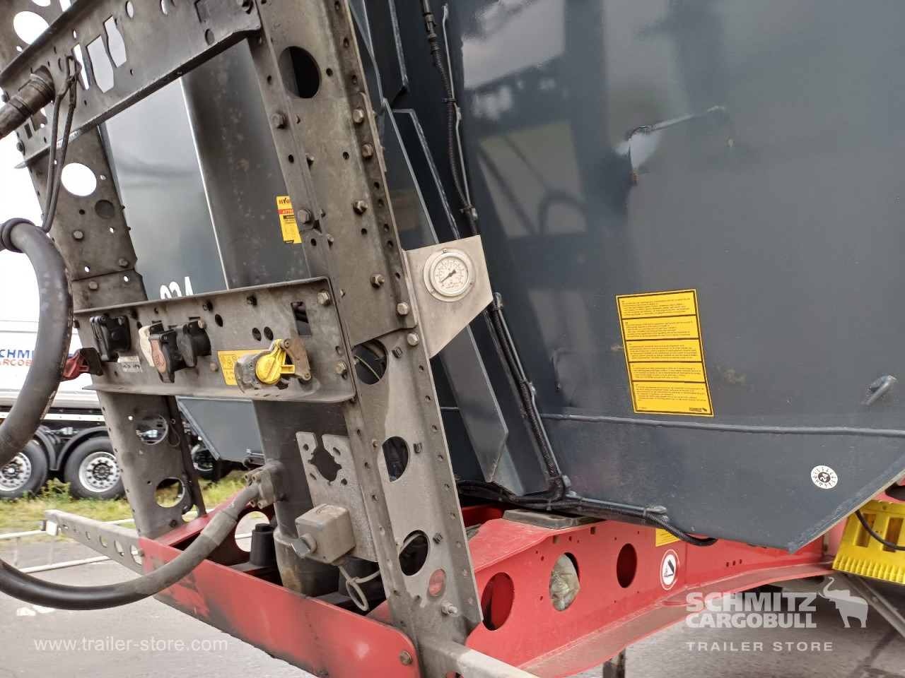 SCHMITZ Auflieger Kipper Stahlrundmulde 51m³ - Savivartis puspriekabė: foto 3 SCHMITZ Auflieger Kipper Stahlrundmulde 51m³ - Savivartis puspriekabė: foto 3