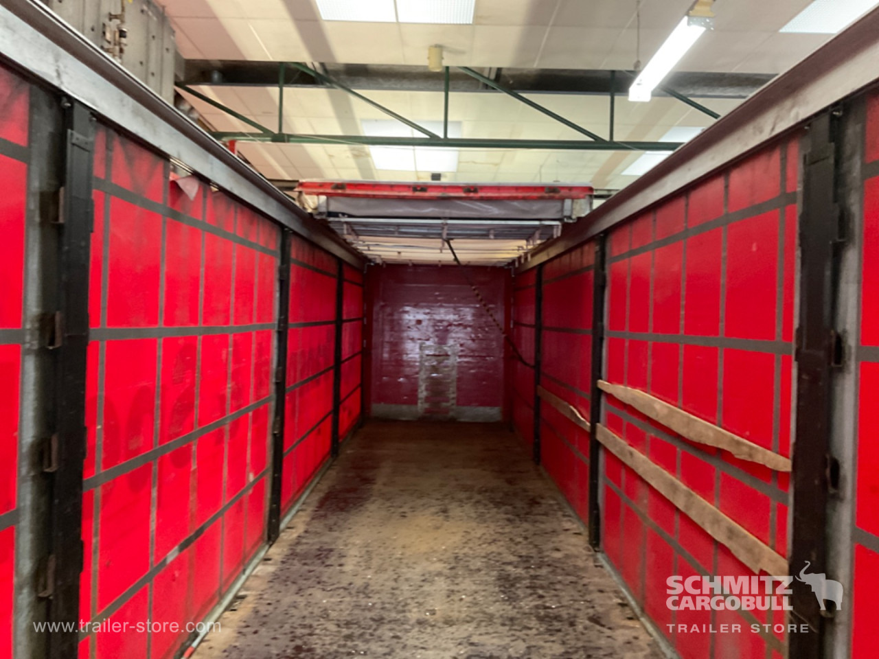 Curtainsider Standard Forklift holder - Tentinė puspriekabė: foto 5 Curtainsider Standard Forklift holder - Tentinė puspriekabė: foto 5