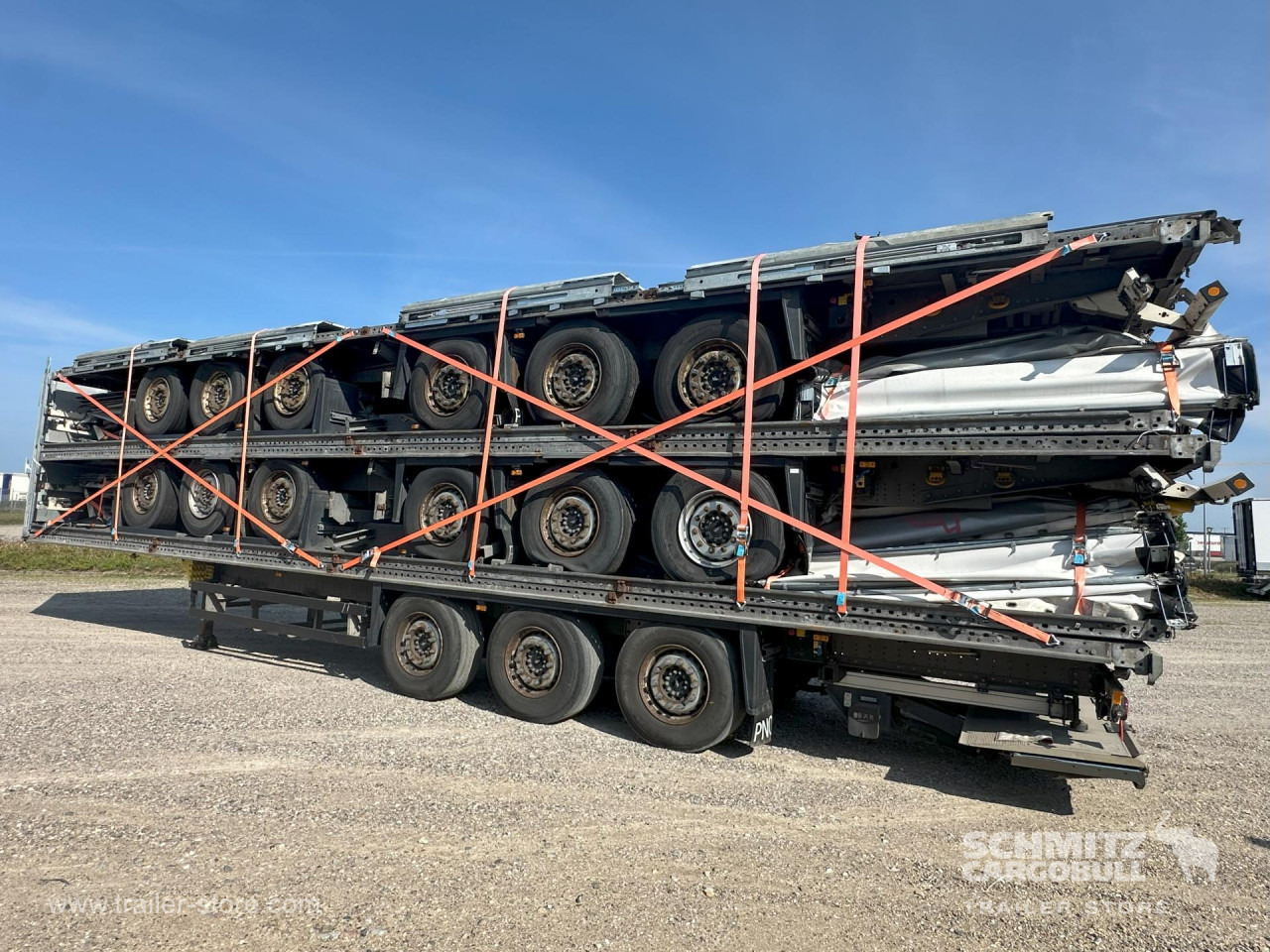 SCHMITZ Curtainsider Standard - Tentinė puspriekabė: foto 1 SCHMITZ Curtainsider Standard - Tentinė puspriekabė: foto 1