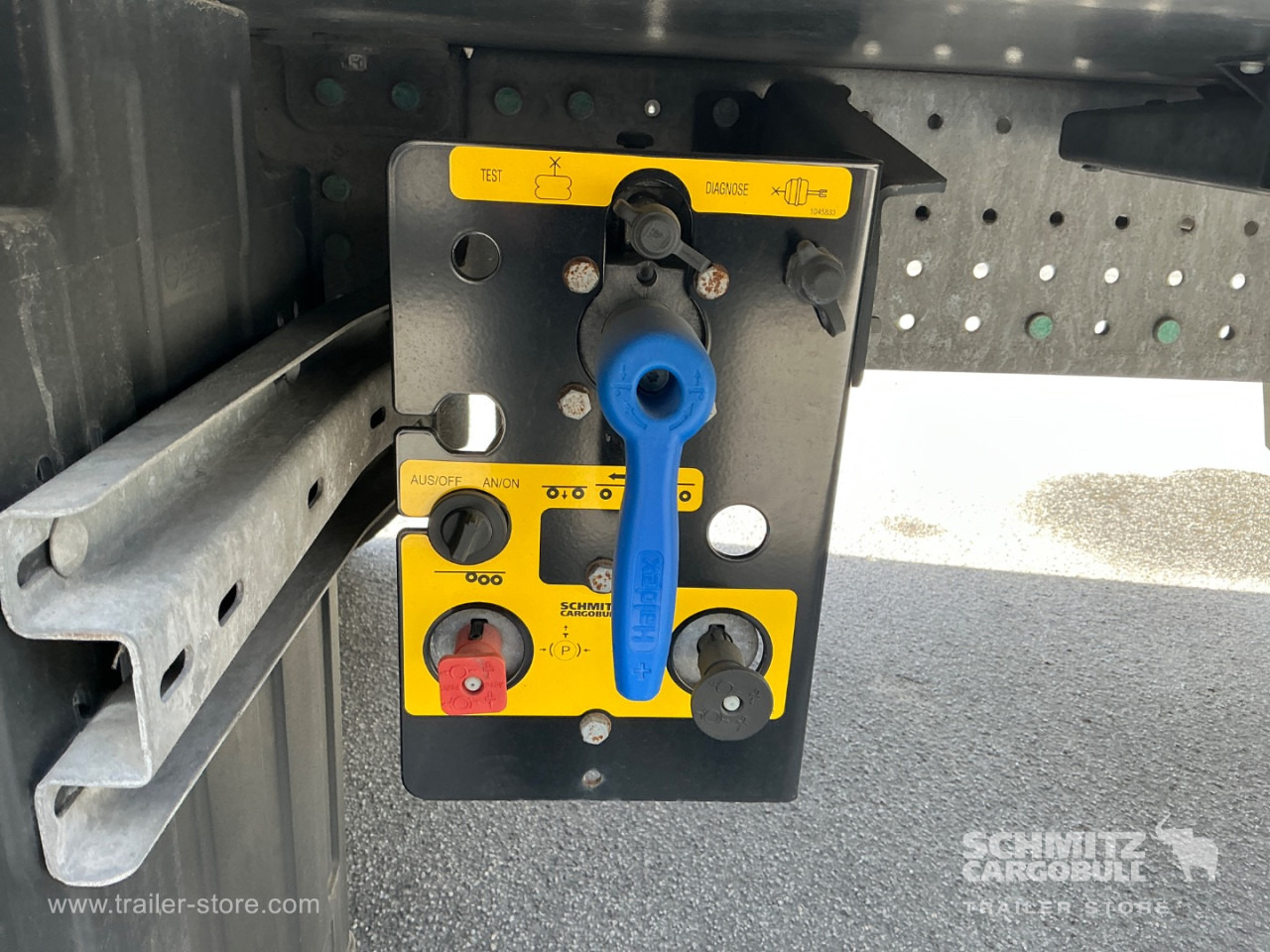 SCHMITZ Reefer Standard - Izoterminis puspriekabė: foto 5 SCHMITZ Reefer Standard - Izoterminis puspriekabė: foto 5