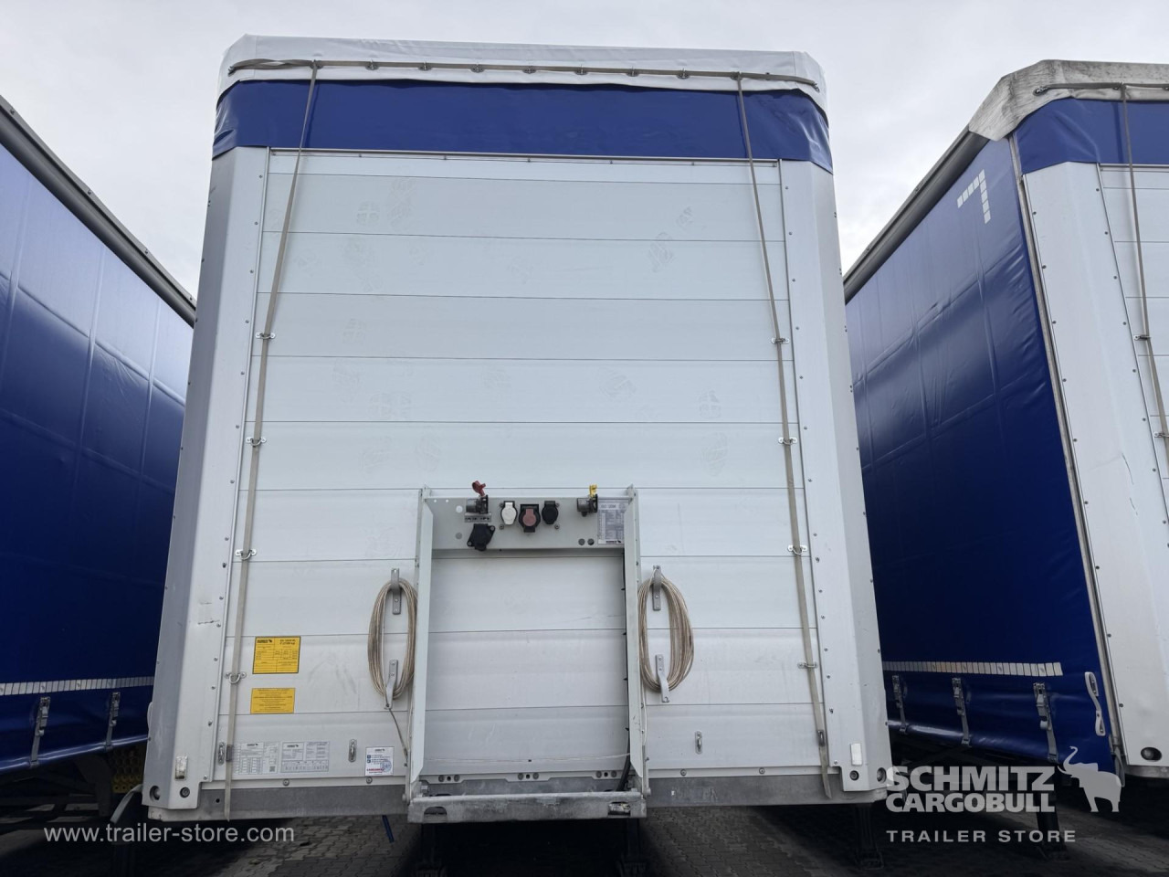 SCHMITZ Curtainsider Standard - Tentinė puspriekabė: foto 4 SCHMITZ Curtainsider Standard - Tentinė puspriekabė: foto 4