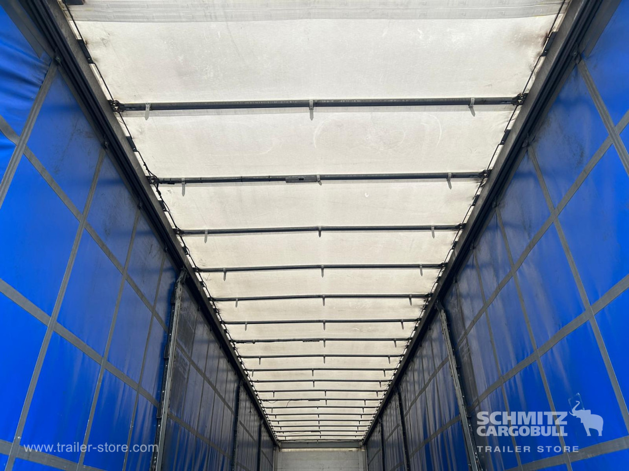 SCHMITZ Curtainsider Euroliner - Tentinė puspriekabė: foto 4 SCHMITZ Curtainsider Euroliner - Tentinė puspriekabė: foto 4