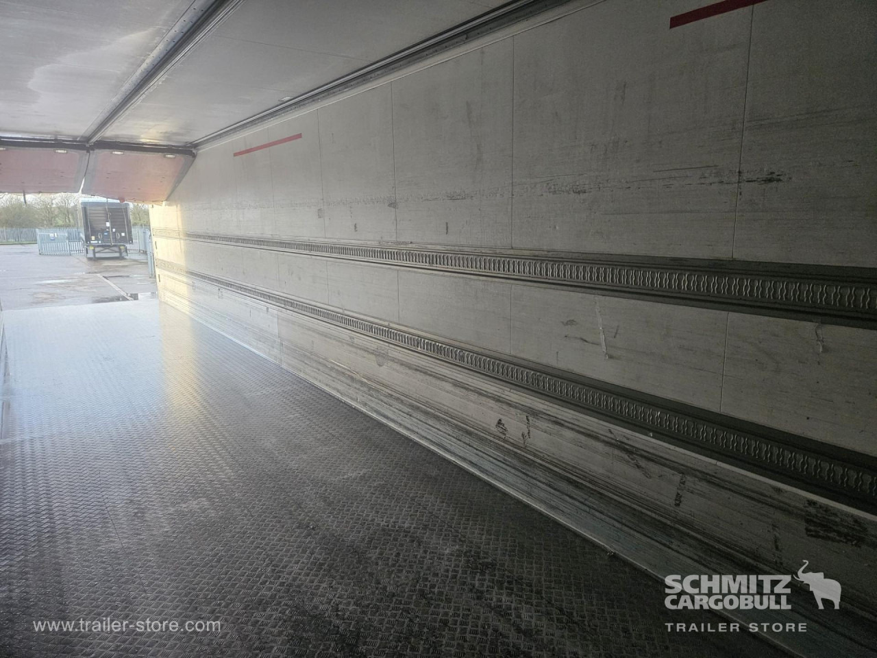 SCHMITZ Reefer Multitemp Taillift - Izoterminis puspriekabė: foto 4 SCHMITZ Reefer Multitemp Taillift - Izoterminis puspriekabė: foto 4