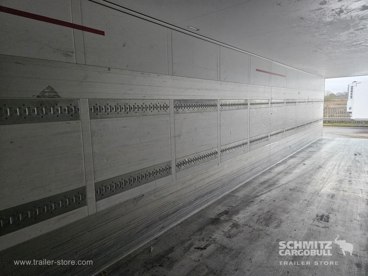 SCHMITZ Reefer Standard - Izoterminis puspriekabė: foto 3 SCHMITZ Reefer Standard - Izoterminis puspriekabė: foto 3