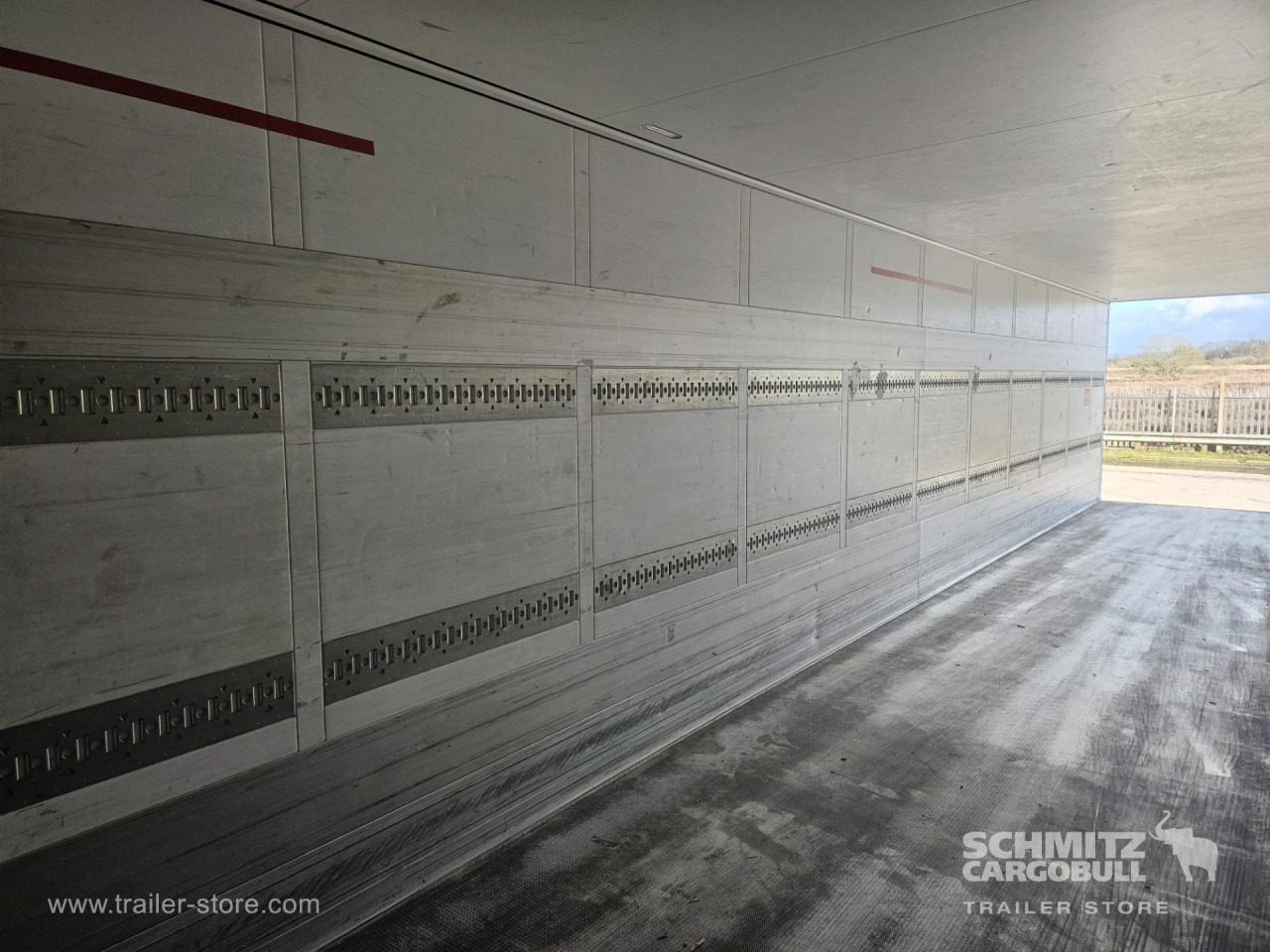 SCHMITZ Reefer Standard - Izoterminis puspriekabė: foto 3 SCHMITZ Reefer Standard - Izoterminis puspriekabė: foto 3