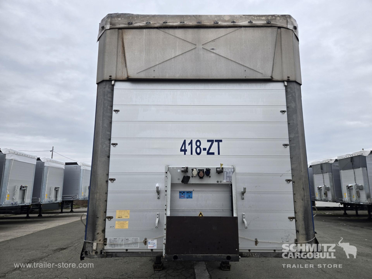 SCHMITZ Curtainsider Varios - Tentinė puspriekabė: foto 3 SCHMITZ Curtainsider Varios - Tentinė puspriekabė: foto 3