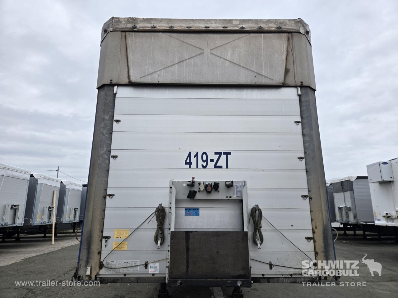 SCHMITZ Curtainsider Varios - Tentinė puspriekabė: foto 3 SCHMITZ Curtainsider Varios - Tentinė puspriekabė: foto 3