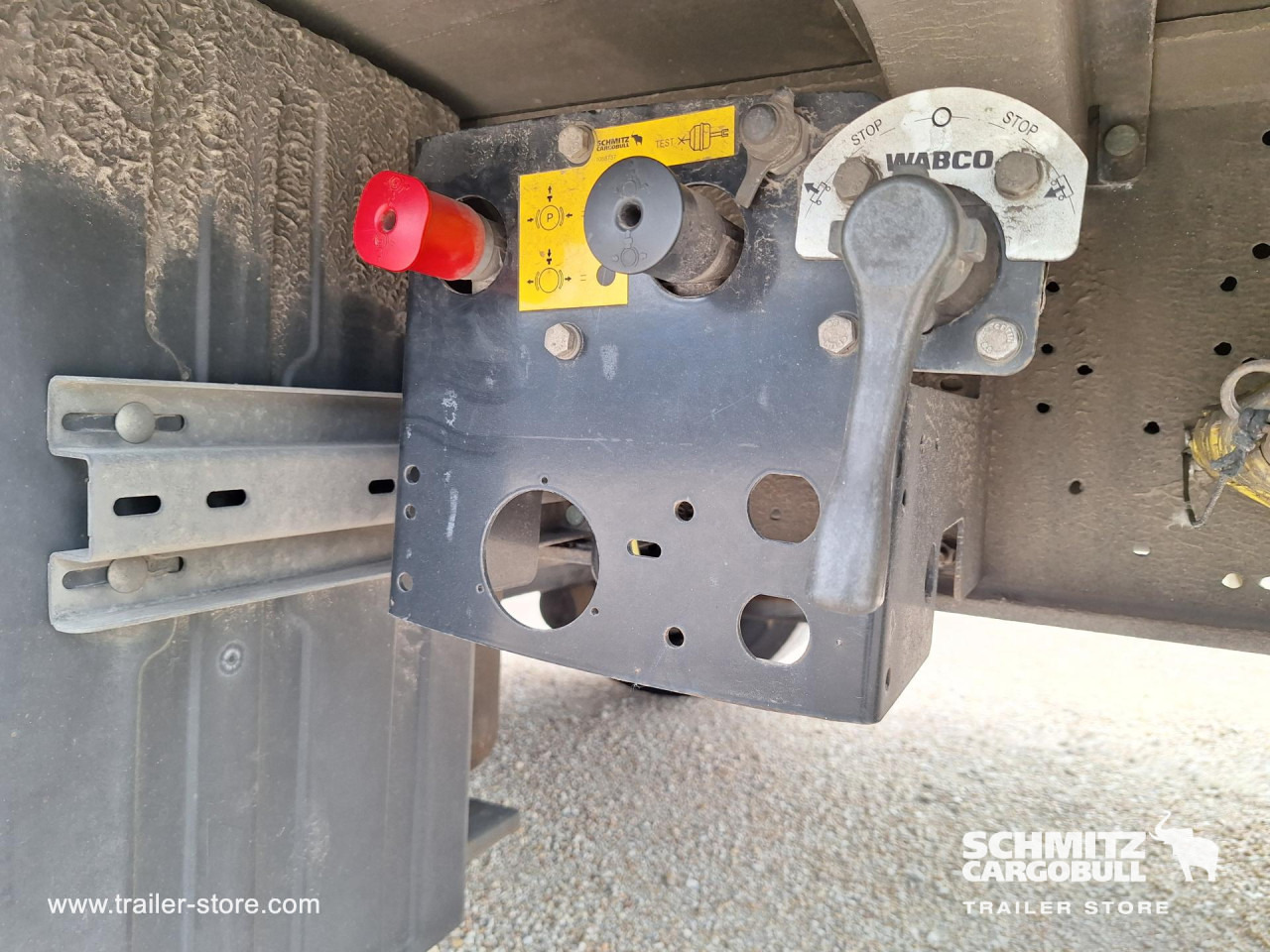 SCHMITZ Curtainsider Mega - Tentinė puspriekabė: foto 3 SCHMITZ Curtainsider Mega - Tentinė puspriekabė: foto 3