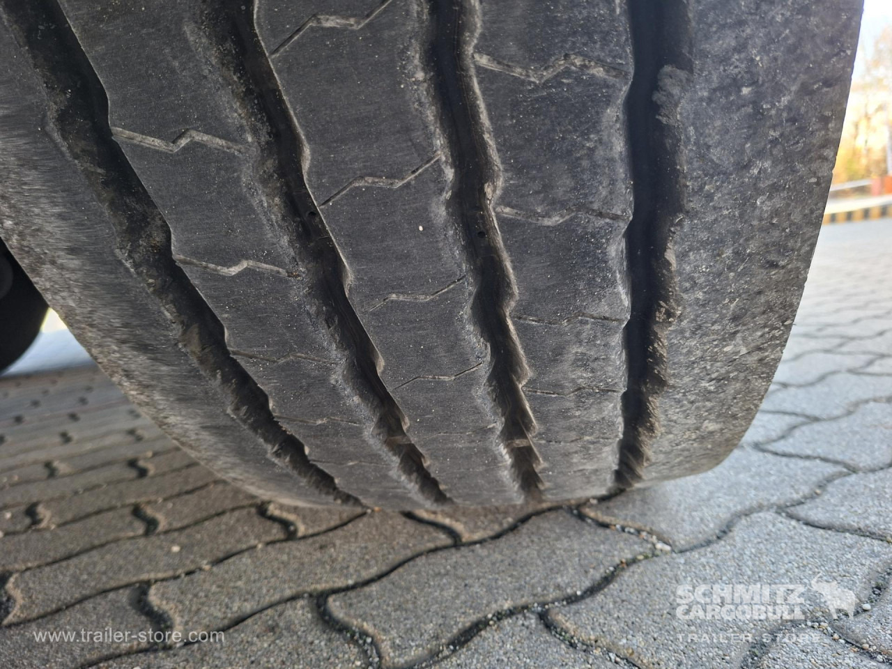 SCHMITZ Mélyhűtő koffer Multitemp - Izoterminis puspriekabė: foto 2 SCHMITZ Mélyhűtő koffer Multitemp - Izoterminis puspriekabė: foto 2