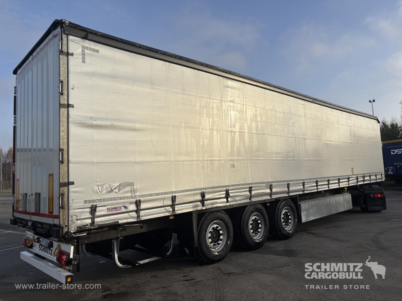 SCHMITZ Curtainsider Standard - Tentinė puspriekabė: foto 1 SCHMITZ Curtainsider Standard - Tentinė puspriekabė: foto 1