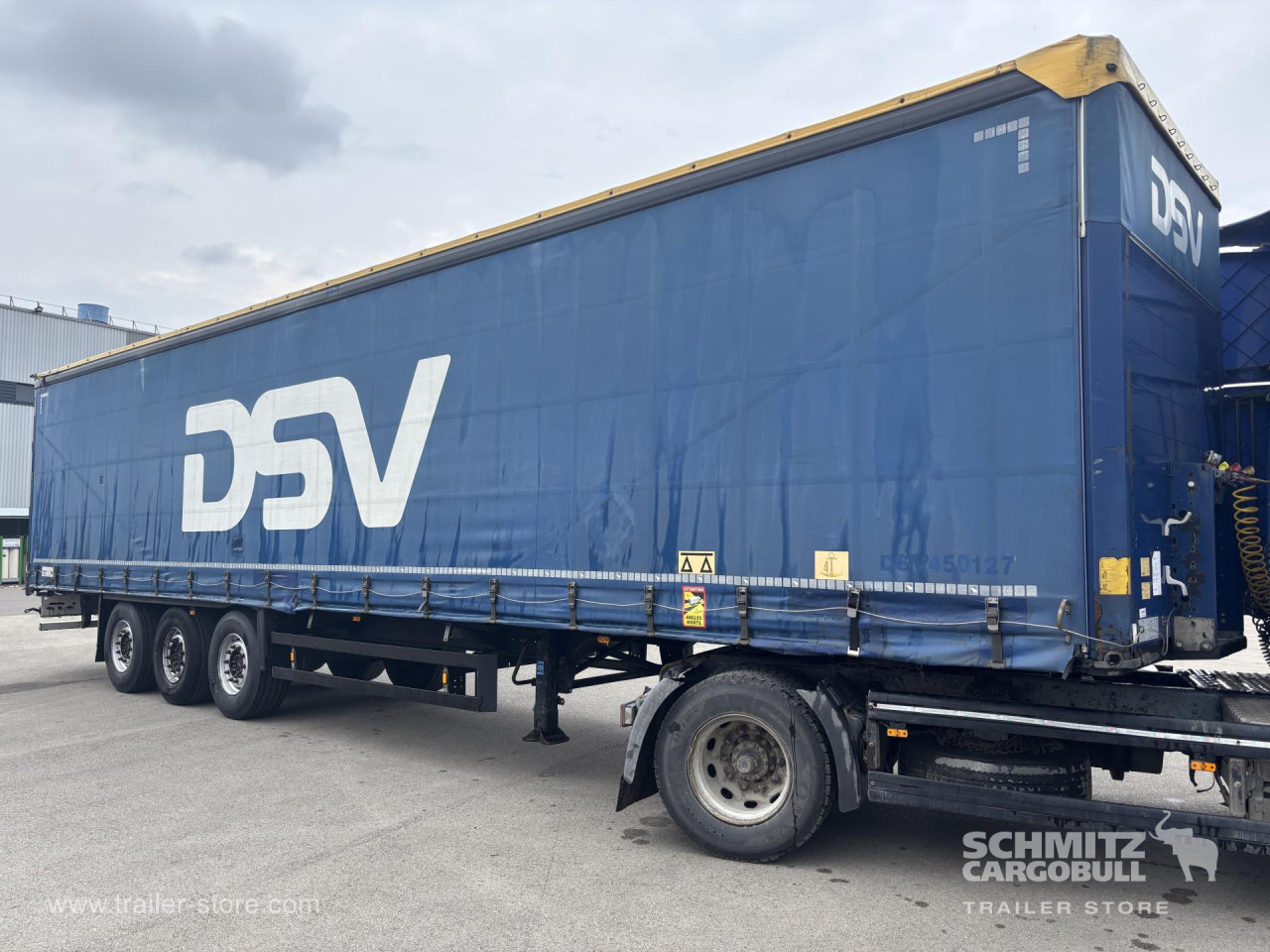 SCHMITZ Curtainsider Standard - Tentinė puspriekabė: foto 5 SCHMITZ Curtainsider Standard - Tentinė puspriekabė: foto 5