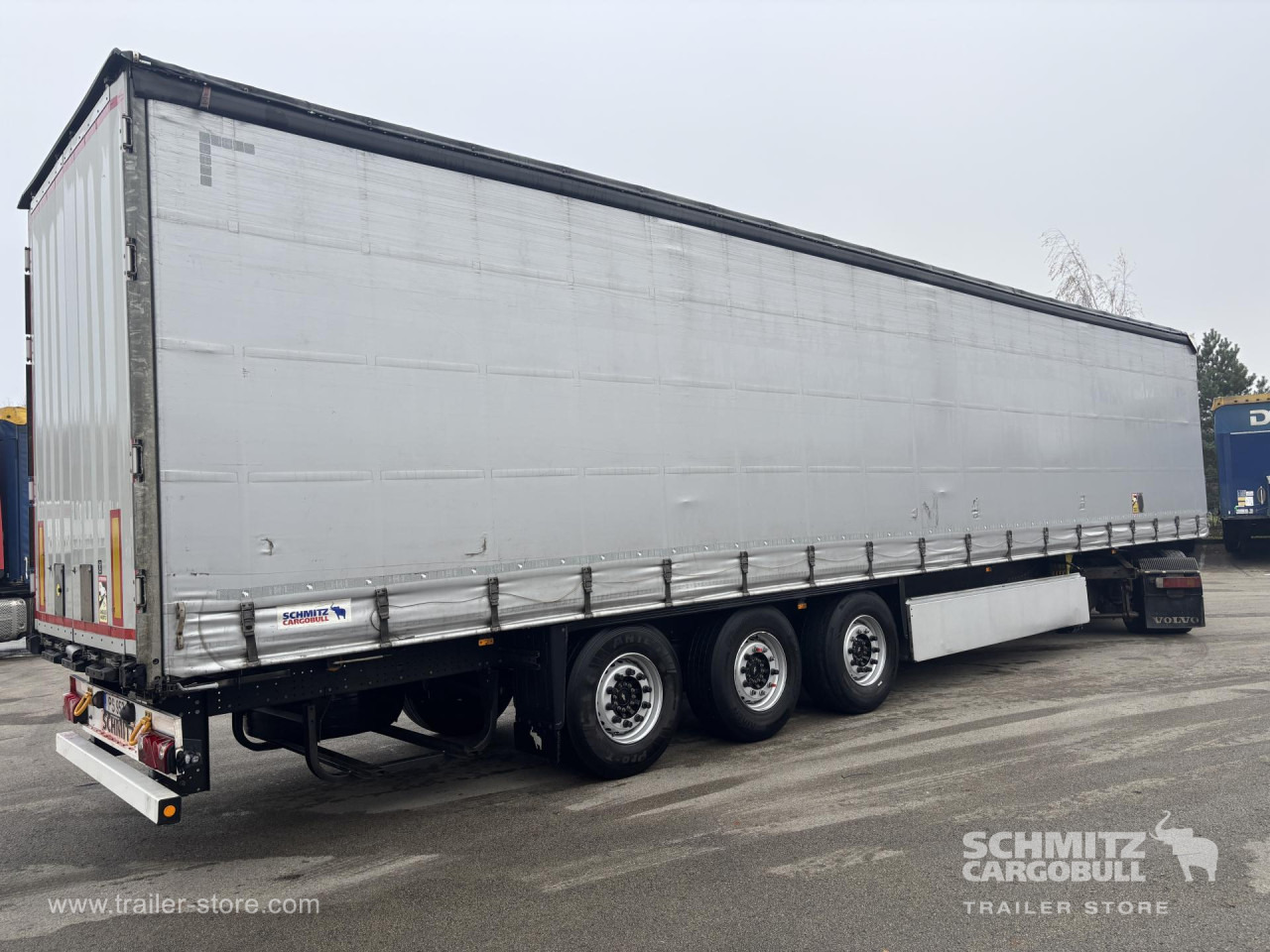 SCHMITZ Curtainsider Standard - Tentinė puspriekabė: foto 1 SCHMITZ Curtainsider Standard - Tentinė puspriekabė: foto 1