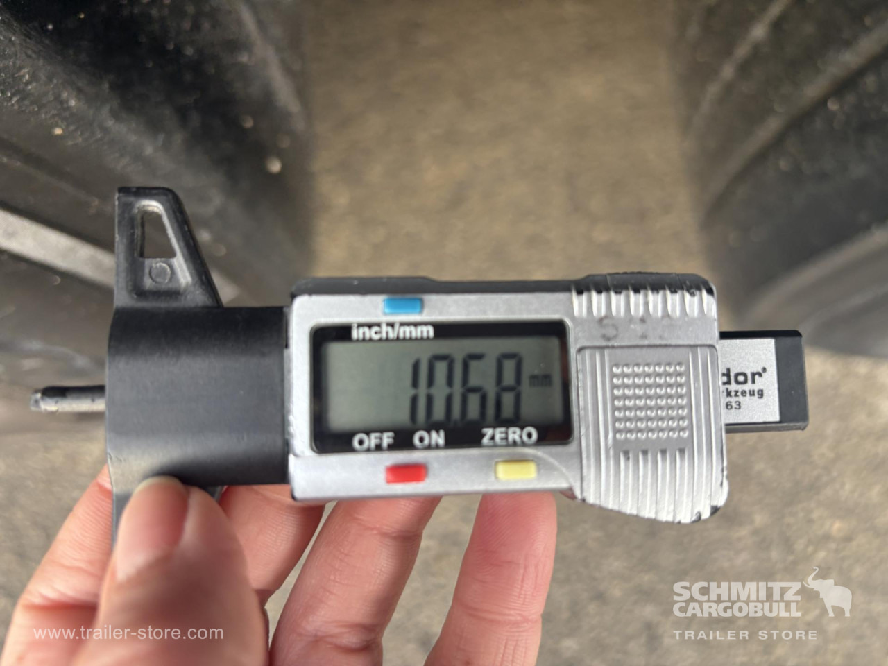 SCHMITZ Curtainsider Standard - Tentinė puspriekabė: foto 3 SCHMITZ Curtainsider Standard - Tentinė puspriekabė: foto 3