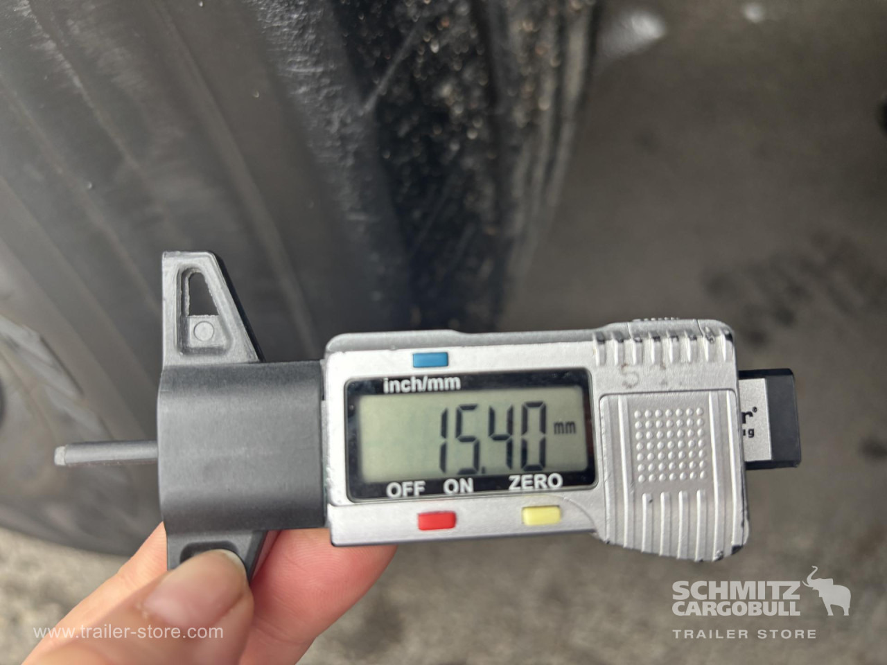 SCHMITZ Curtainsider Standard - Tentinė puspriekabė: foto 4 SCHMITZ Curtainsider Standard - Tentinė puspriekabė: foto 4