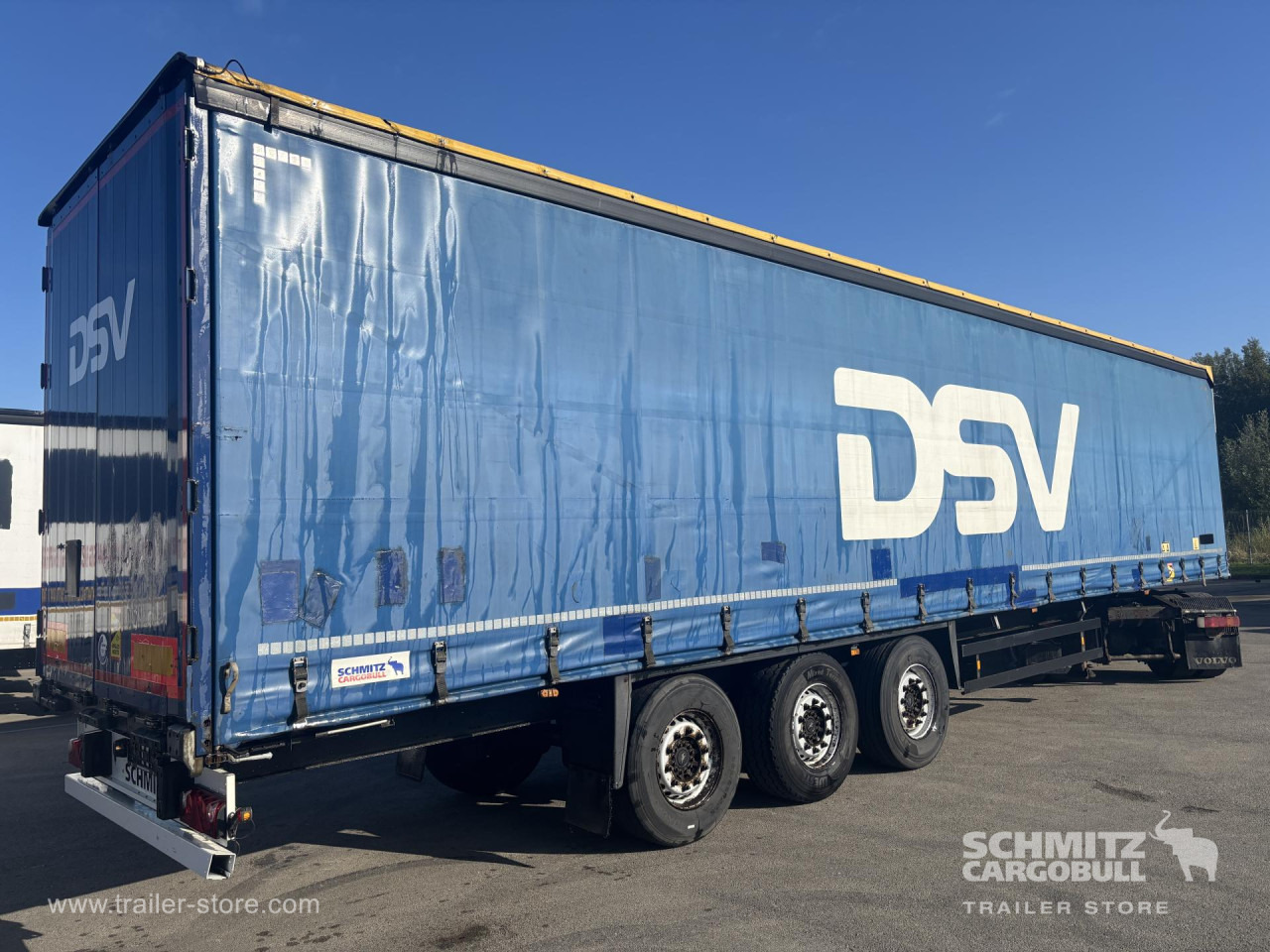 SCHMITZ Curtainsider Standard - Tentinė puspriekabė: foto 1 SCHMITZ Curtainsider Standard - Tentinė puspriekabė: foto 1