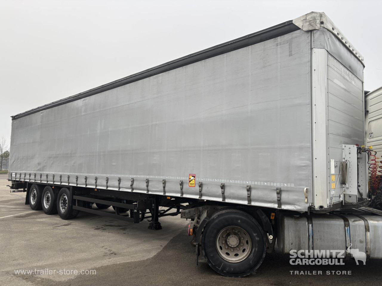 SCHMITZ Curtainsider Standard - Tentinė puspriekabė: foto 5 SCHMITZ Curtainsider Standard - Tentinė puspriekabė: foto 5