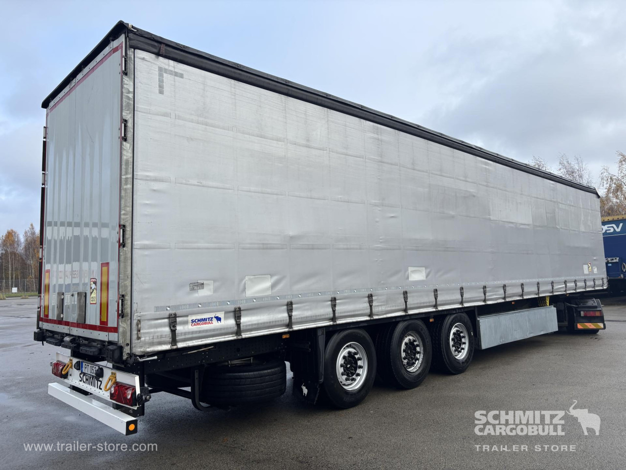 SCHMITZ Curtainsider Standard - Tentinė puspriekabė: foto 1 SCHMITZ Curtainsider Standard - Tentinė puspriekabė: foto 1