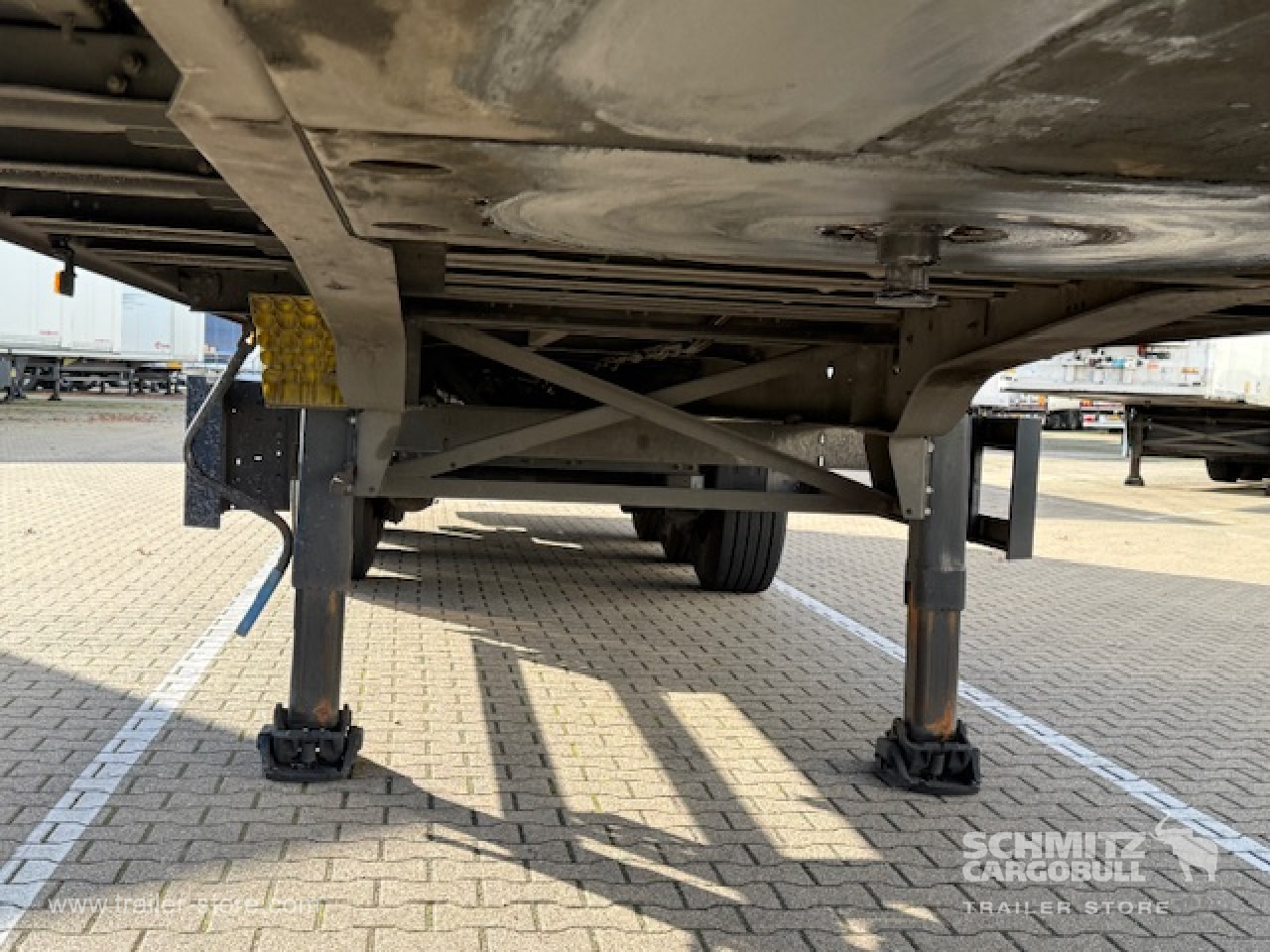 SCHMITZ Oplegger Kasten Standard Taillift - Furgonas puspriekabė: foto 5 SCHMITZ Oplegger Kasten Standard Taillift - Furgonas puspriekabė: foto 5