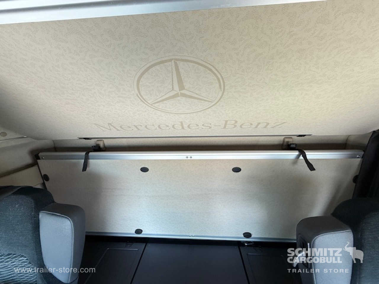 MERCEDES-BENZ TrekkerStandard - Vilkikas: foto 3 MERCEDES-BENZ TrekkerStandard - Vilkikas: foto 3