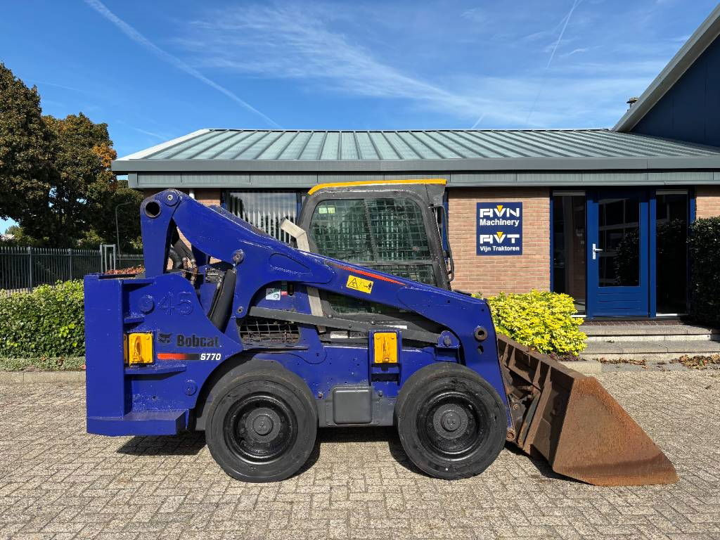 Bobcat S 770 - Mini krautuvas: foto 4 Bobcat S 770 - Mini krautuvas: foto 4