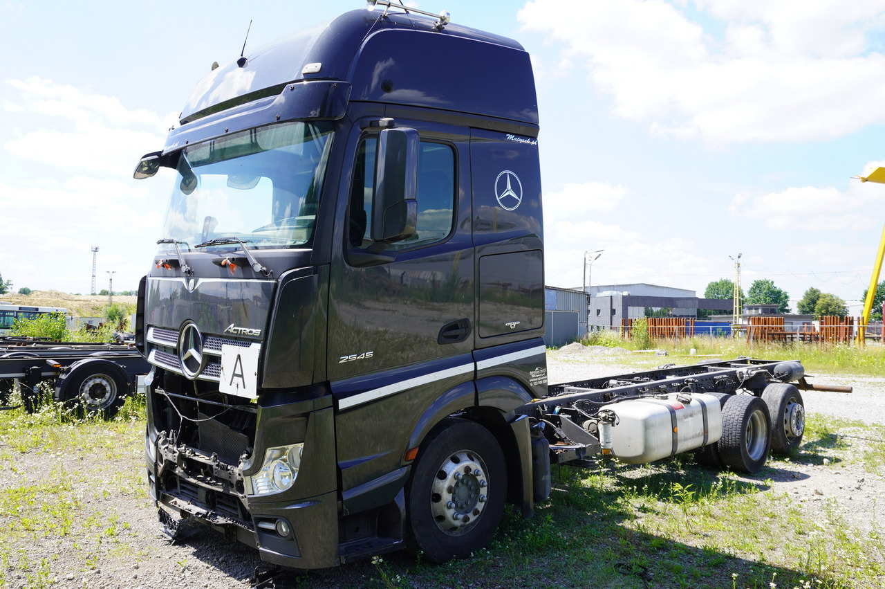 MERCEDES-BENZ Actros 2545 GIGA / without engine - Atsarginės dalys: foto 2 MERCEDES-BENZ Actros 2545 GIGA / without engine - Atsarginės dalys: foto 2