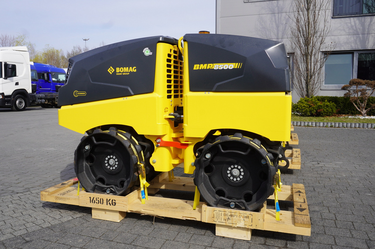 BOMAG BMP 8500 brand-new trench roller / Remote Control / 4 units - Asfalto volus: foto 5 BOMAG BMP 8500 brand-new trench roller / Remote Control / 4 units - Asfalto volus: foto 5