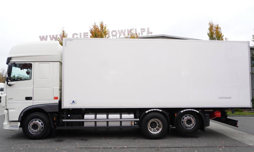 DAF XF 450 6×2 E6 / Refrigerator Lacapitaine / ATP/FRC to 2027 / 18 pallets - Refrižeratorius sunkvežimis: foto 4 DAF XF 450 6×2 E6 / Refrigerator Lacapitaine / ATP/FRC to 2027 / 18 pallets - Refrižeratorius sunkvežimis: foto 4