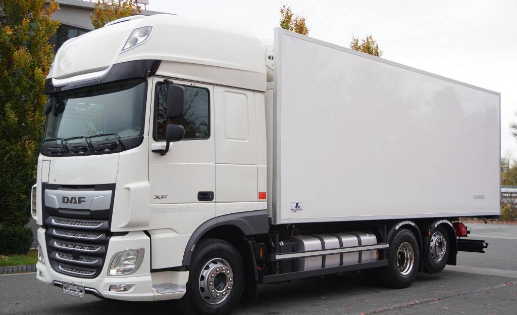 DAF XF 450 6×2 E6 / Refrigerator Lacapitaine / ATP/FRC to 2027 / 18 pallets - Refrižeratorius sunkvežimis: foto 1 DAF XF 450 6×2 E6 / Refrigerator Lacapitaine / ATP/FRC to 2027 / 18 pallets - Refrižeratorius sunkvežimis: foto 1