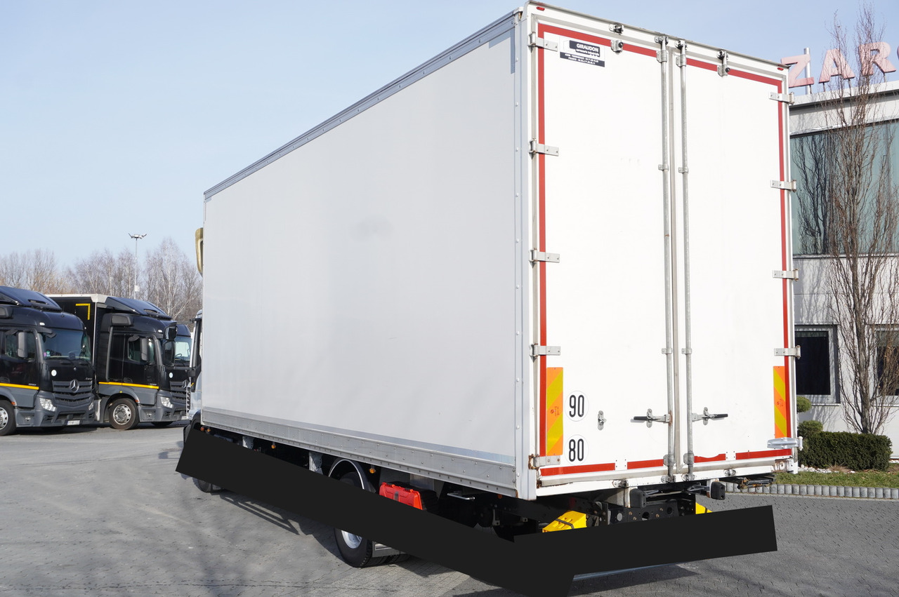 Giraudon 120.190 - Kėbulas - furgonas: foto 4 Giraudon 120.190 - Kėbulas - furgonas: foto 4