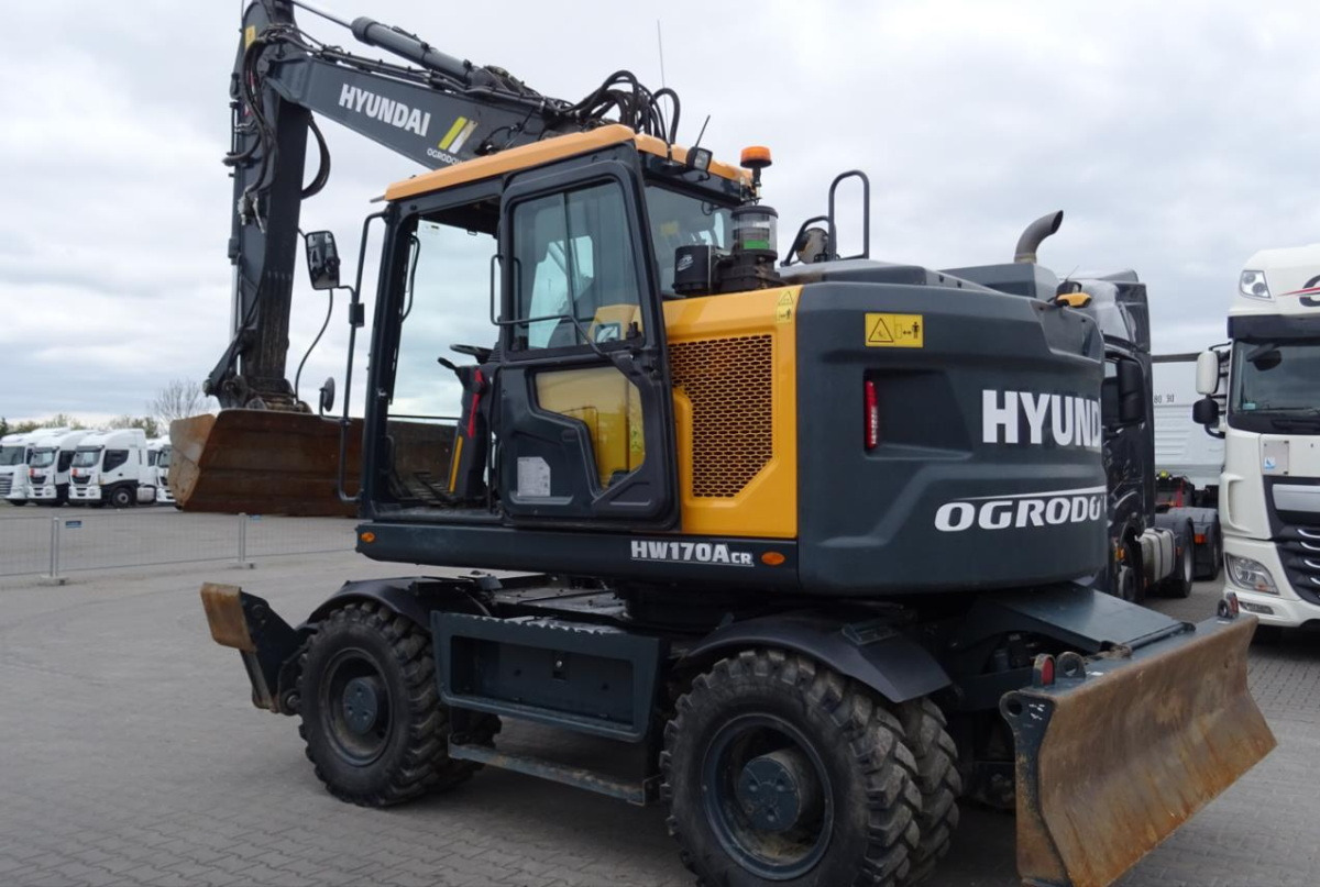 HYUNDAI HW170 ACR wheel excavator / 2000 MTH / 2022 / A/C - Ratinis ekskavatorius: foto 5 HYUNDAI HW170 ACR wheel excavator / 2000 MTH / 2022 / A/C - Ratinis ekskavatorius: foto 5