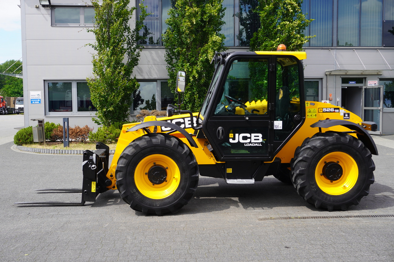 JCB 526-56 AGRI Plus / 5.6 m telescopic loader / joystick - Teleskopinis ratinis krautuvas: foto 2 JCB 526-56 AGRI Plus / 5.6 m telescopic loader / joystick - Teleskopinis ratinis krautuvas: foto 2