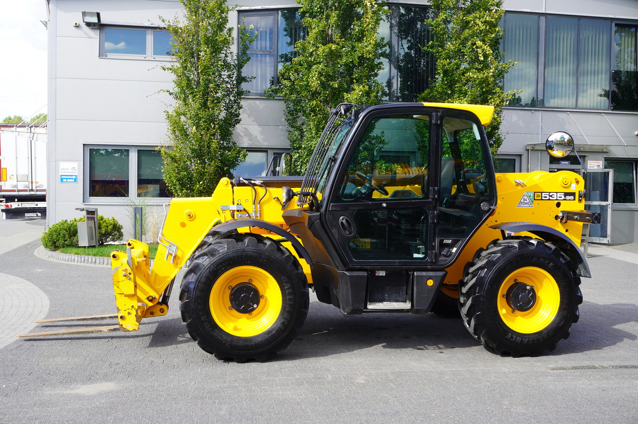 JCB 535-95 / 3.5 T / range 9.5 m / 700 MTH! - Teleskopinis ratinis krautuvas: foto 4 JCB 535-95 / 3.5 T / range 9.5 m / 700 MTH! - Teleskopinis ratinis krautuvas: foto 4