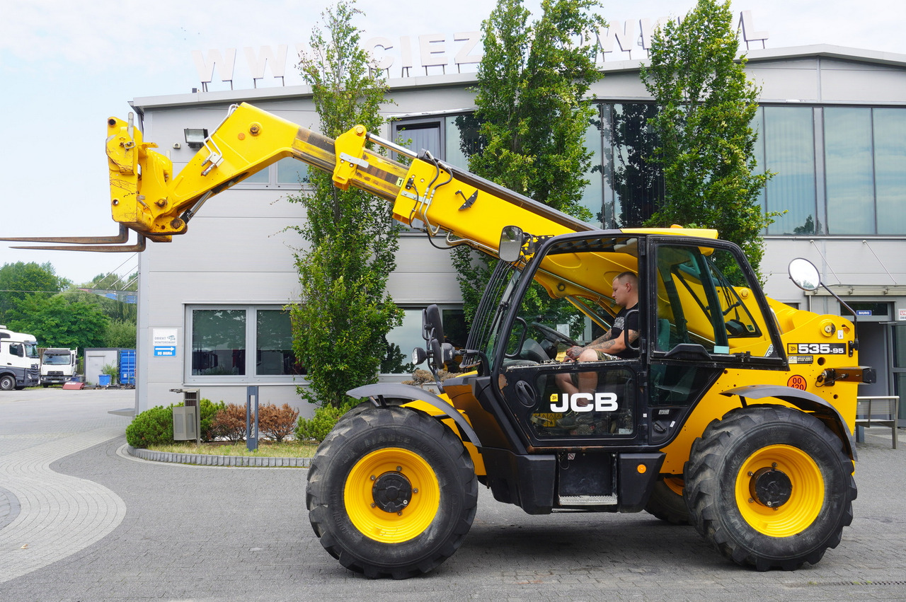 JCB 535-95 / 3.5 T / range 9.5 m / joystick / 2021 - Teleskopinis ratinis krautuvas: foto 2 JCB 535-95 / 3.5 T / range 9.5 m / joystick / 2021 - Teleskopinis ratinis krautuvas: foto 2