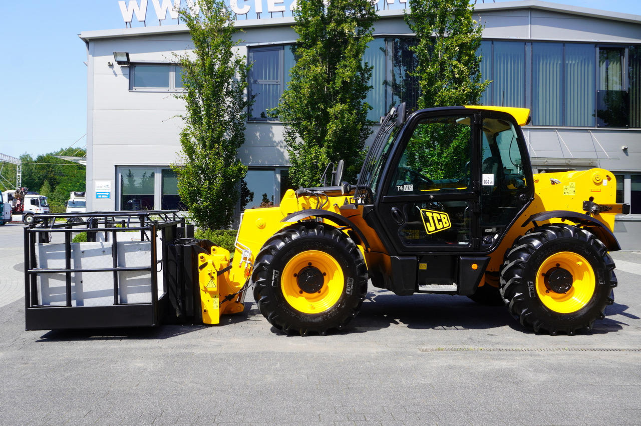 JCB 535-95 / 3.5 T / range 9.5 m / joystick - Teleskopinis ratinis krautuvas: foto 2 JCB 535-95 / 3.5 T / range 9.5 m / joystick - Teleskopinis ratinis krautuvas: foto 2
