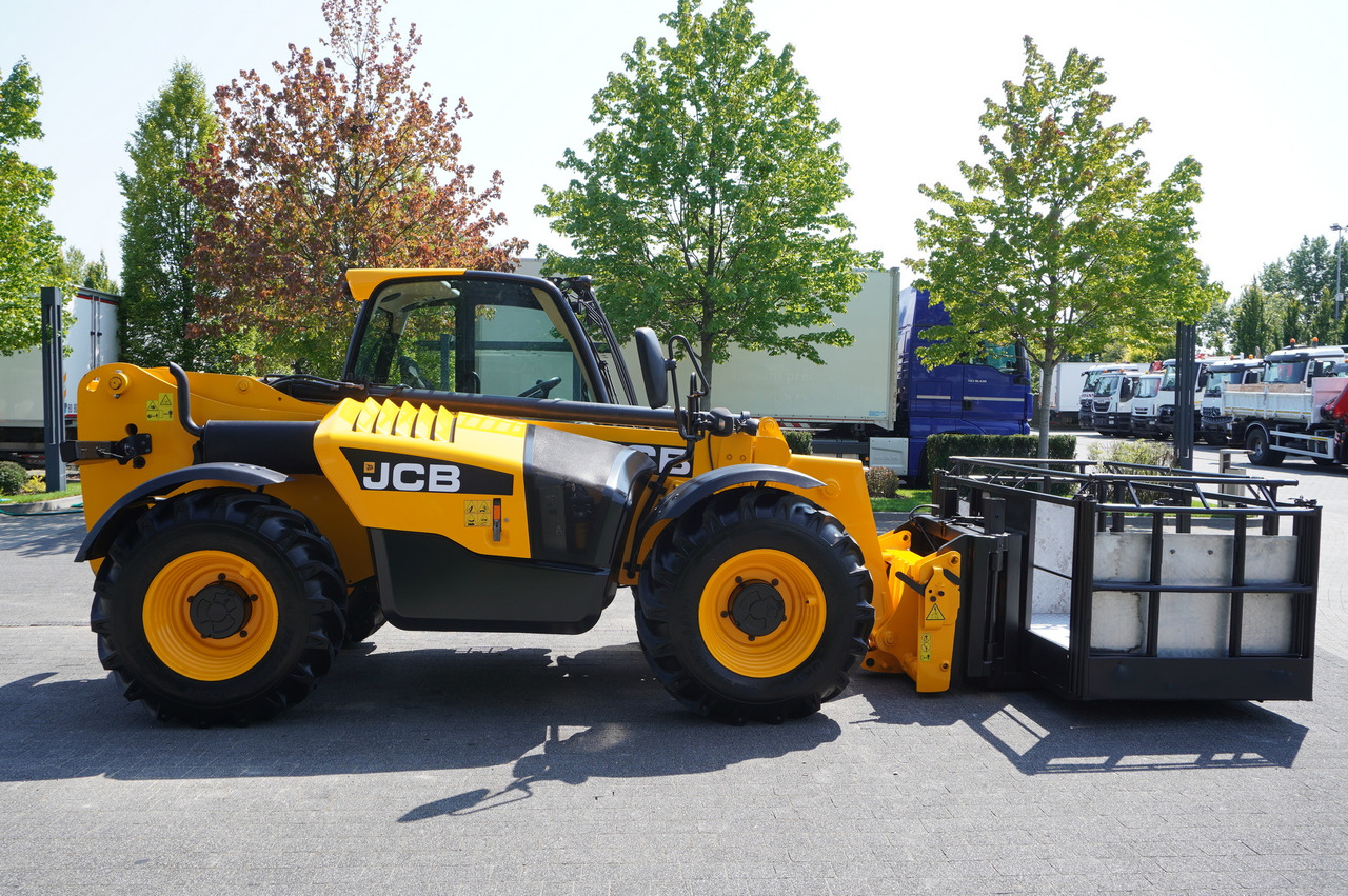 JCB 535-95 / 3.5 T / range 9.5 m / joystick - Teleskopinis ratinis krautuvas: foto 5 JCB 535-95 / 3.5 T / range 9.5 m / joystick - Teleskopinis ratinis krautuvas: foto 5