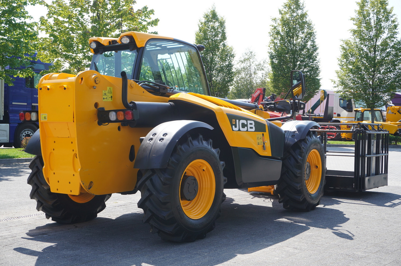 JCB 535-95 / 3.5 T / range 9.5 m / joystick - Teleskopinis ratinis krautuvas: foto 4 JCB 535-95 / 3.5 T / range 9.5 m / joystick - Teleskopinis ratinis krautuvas: foto 4