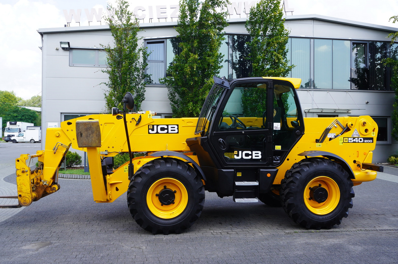 JCB 540-200 Telescopic Loader / 20 m reach / joystick - Teleskopinis ratinis krautuvas: foto 3 JCB 540-200 Telescopic Loader / 20 m reach / joystick - Teleskopinis ratinis krautuvas: foto 3