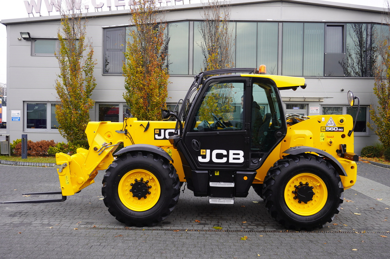 JCB 560-80 / 6 ton lifting capacity / power 146 HP - Teleskopinis krautuvas: foto 2 JCB 560-80 / 6 ton lifting capacity / power 146 HP - Teleskopinis krautuvas: foto 2