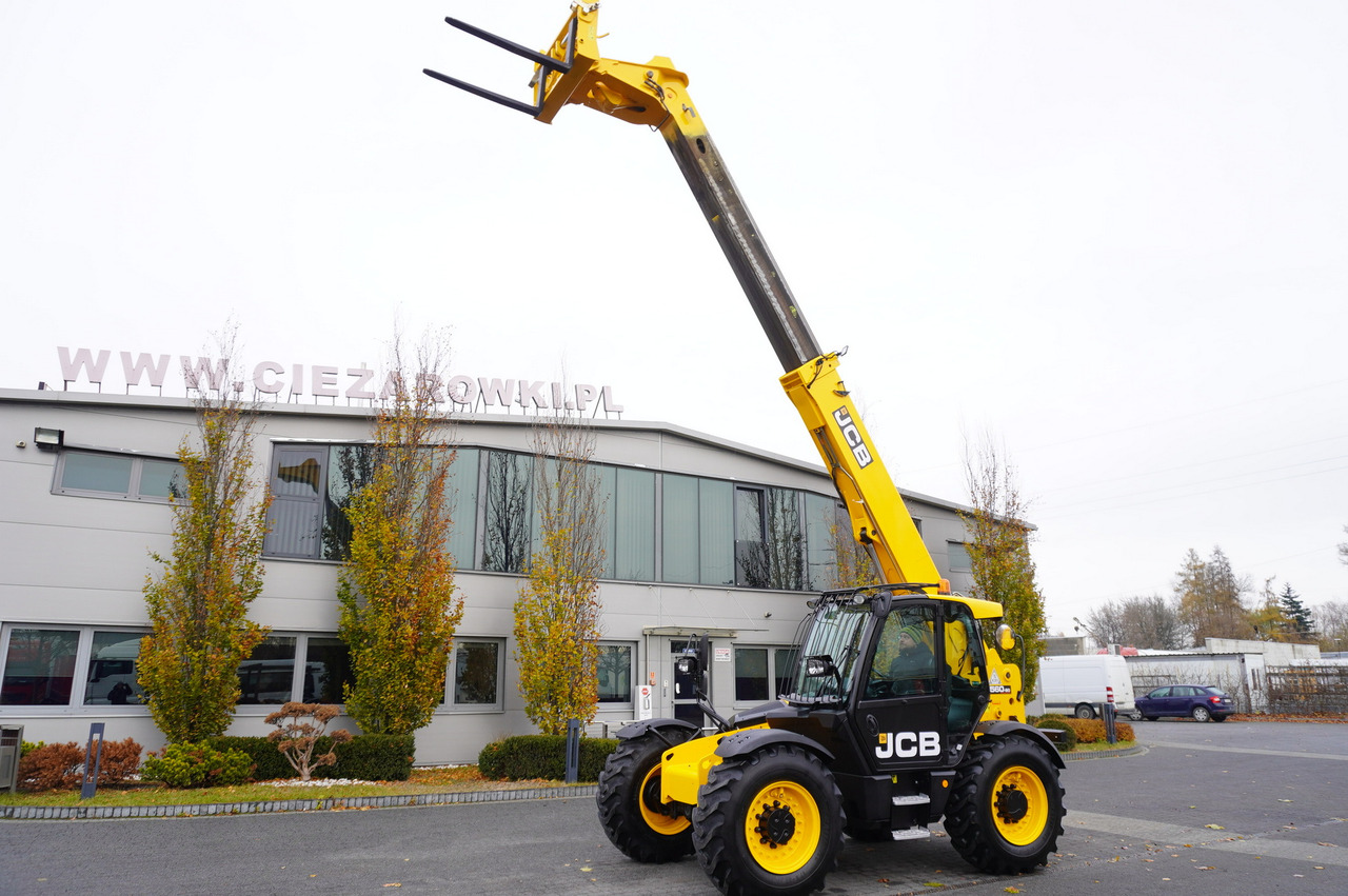 JCB 560-80 / 6 ton lifting capacity / power 146 HP - Teleskopinis krautuvas: foto 2 JCB 560-80 / 6 ton lifting capacity / power 146 HP - Teleskopinis krautuvas: foto 2